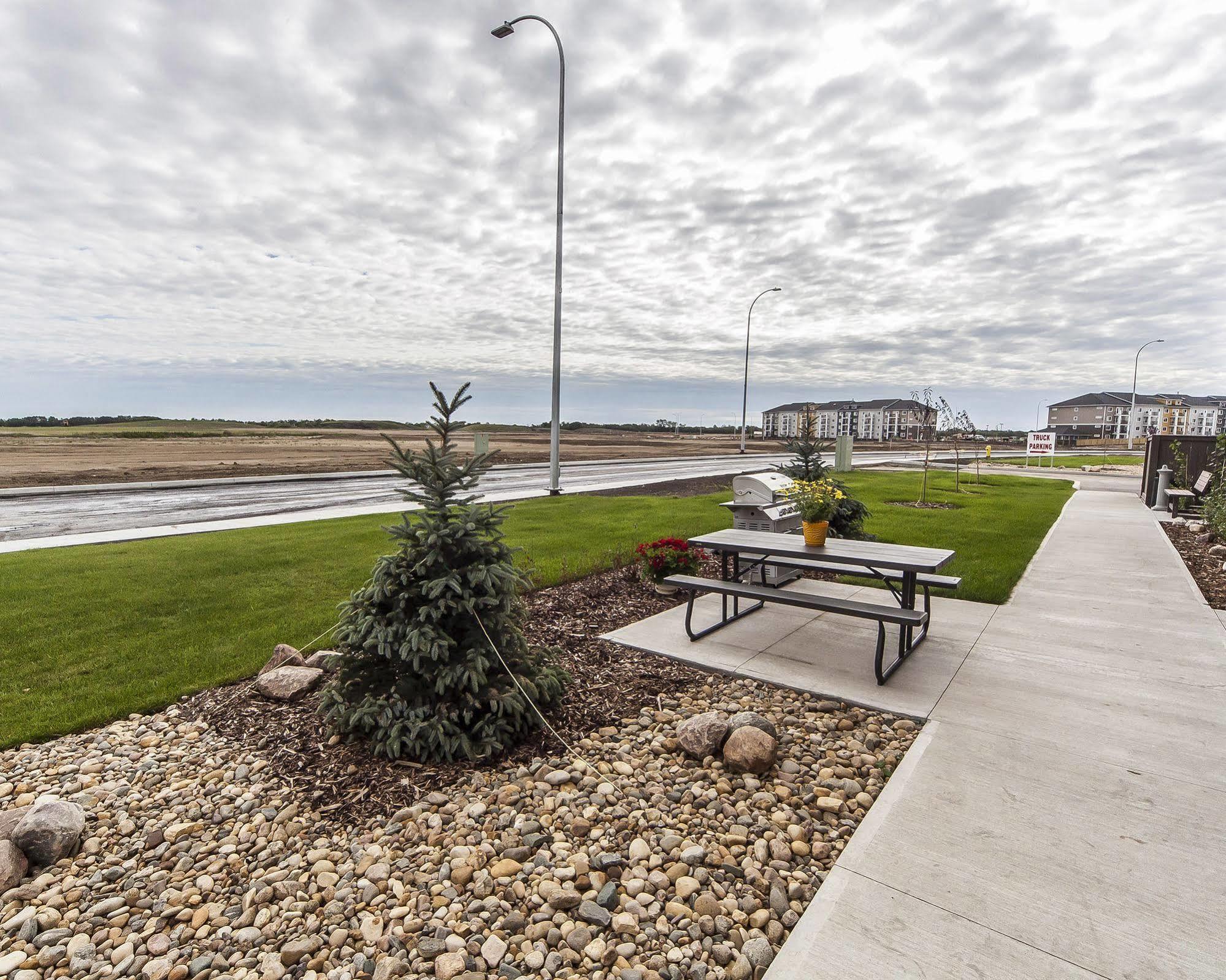 Comfort Inn & Suites Bonnyville Exterior photo